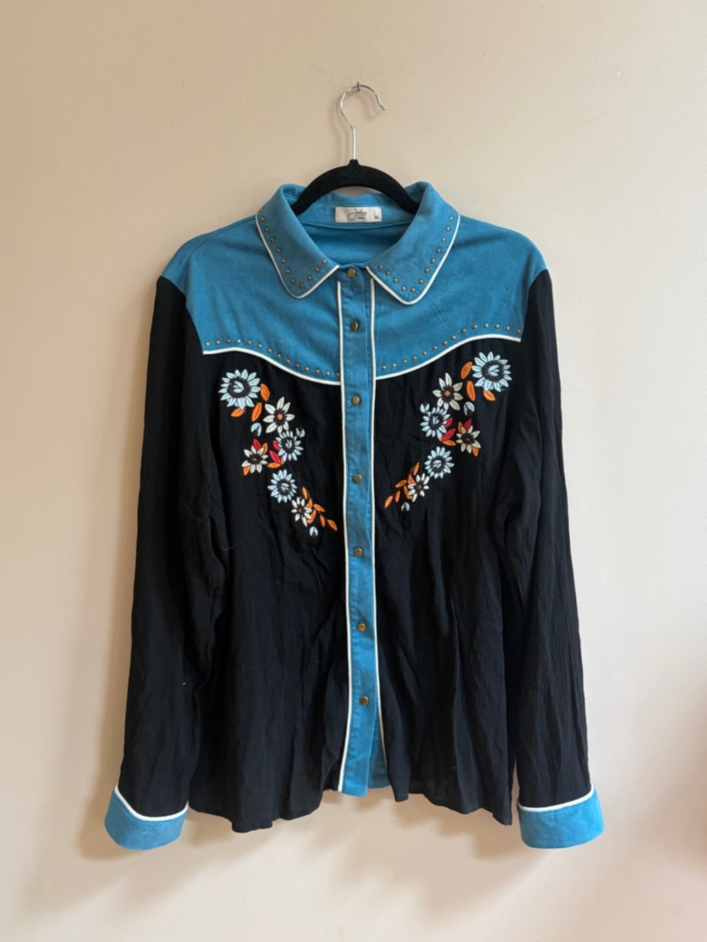 JOHN MOON Texas Floral Embroidered Western Fringe Button Down Long Sleeve Shirt